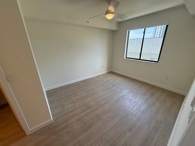 2505 NE 193rd St #310 — Photo 3