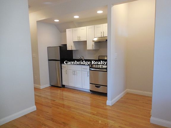 2nd image of 100 Willow St #1T