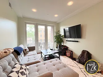 Rented by Realty 2000 Corp