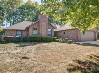 2172 E Cragmont St, Springfield, MO 65804