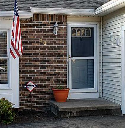 2nd image of 40 Trillium Ln