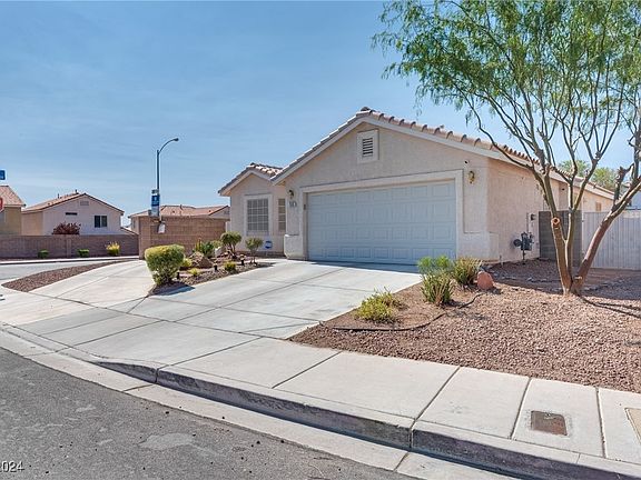 2nd image of 745 Picasso Picture Ct