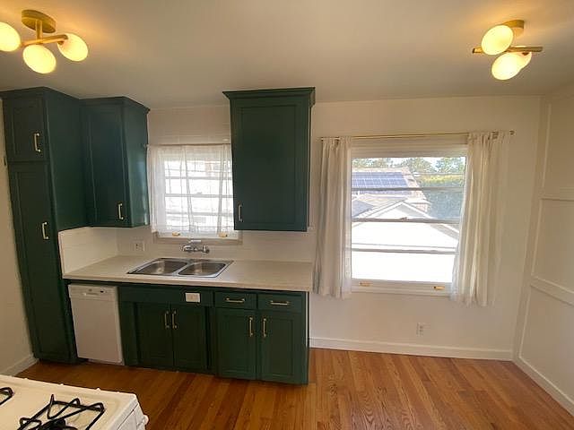 1st image of 821 Pearl St APT E