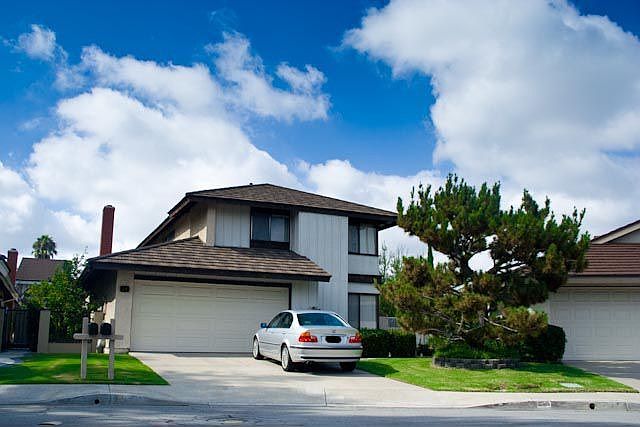 Cul-de-sac home, walk to elementary school