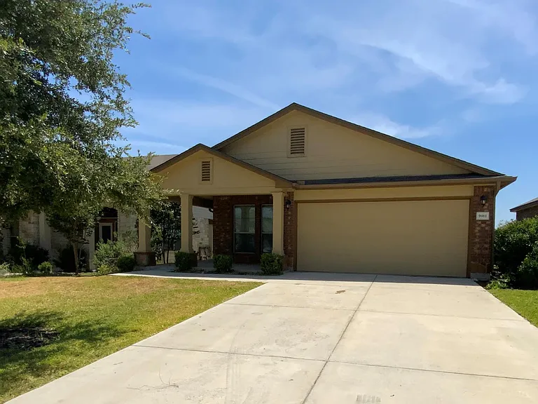 5911 Hopkins Dr — Photo 2