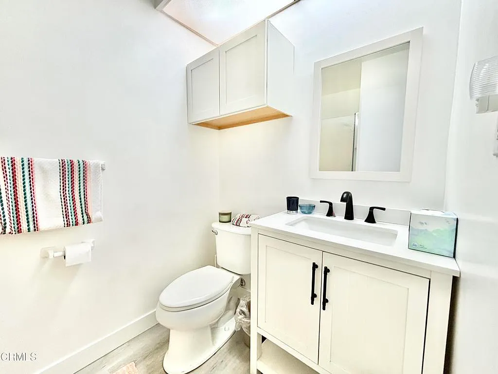 2 bed, 2.0 bath, 988 sqft, $2,600 — Photo 2