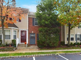 2206 Lancaster Ct, Mahwah, NJ 07430