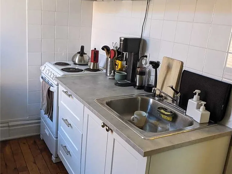 59 Gwynne Ave #4 — Photo 7