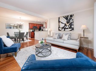 137 Piccadilly Pl APT C, San Bruno, CA 94066