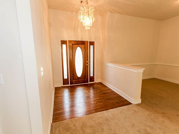 3rd image of 62 Gleneagles Dr