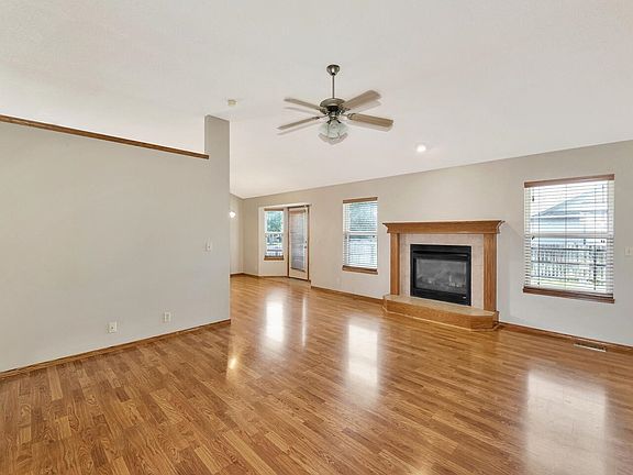5th image of 536 E Rolling View Dr