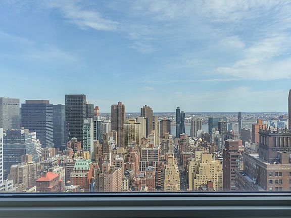 5th image of 400 5th Ave APT 43B
