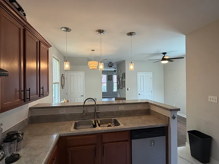 2304 Fairmount Ave — Photo 7