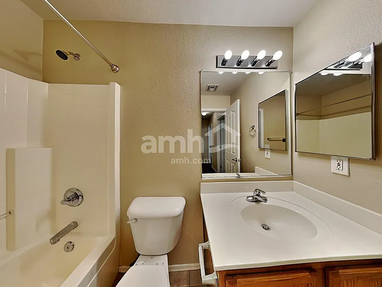 9454 W Virginia Ave — Photo 12