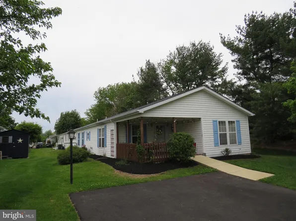 22 Wisteria Ct, New Hope, PA 18938