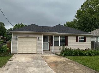 2139 W Wall St, Springfield, MO 65802
