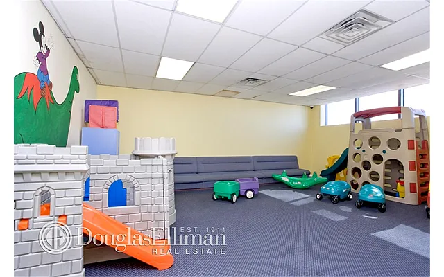 Rented by Douglas Elliman | media 20