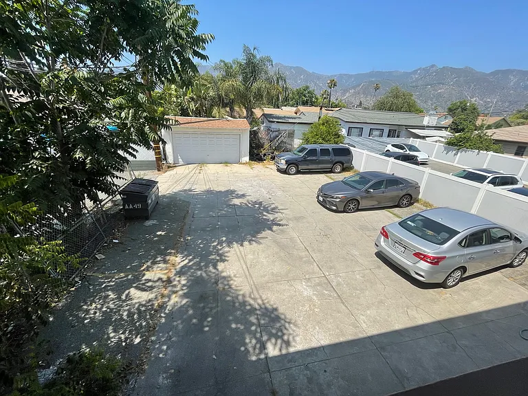 1635 E Washington Blvd #A — Photo 11