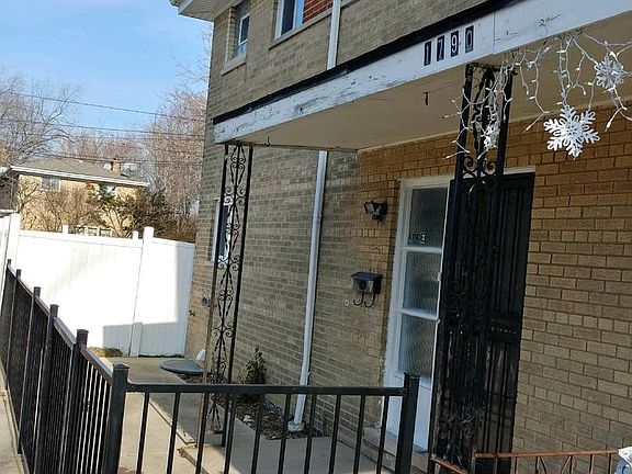 2nd image of 1790 W Greenleaf Ave Unit E
