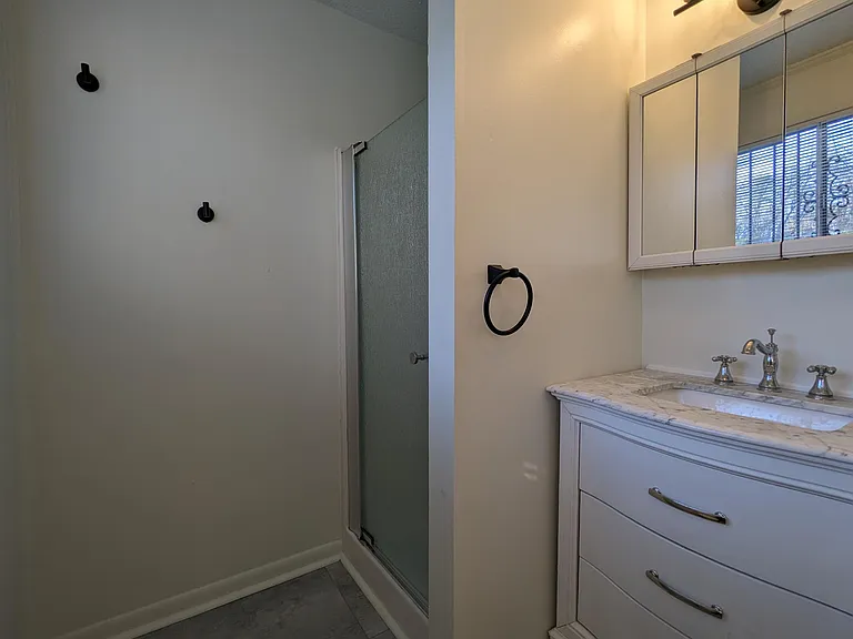711 Snow St — Photo 14