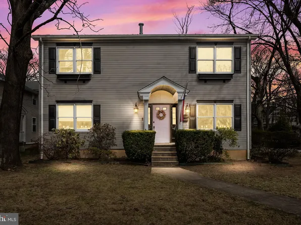 37 E Chestnut Ave, Merchantville, NJ 08109