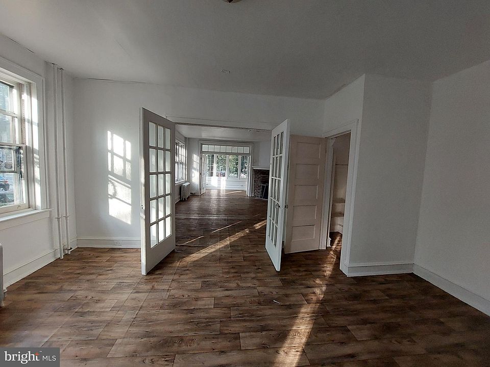 2nd image of 653 W State St