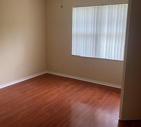 5th image of 1919 Madeira Dr