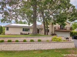 702 Broadway St, McHenry, IL 60051