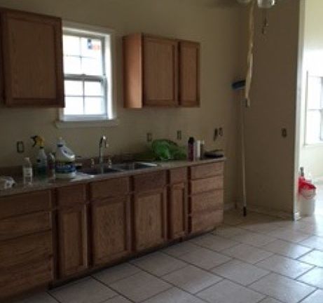4th image of 1118 N Roman St