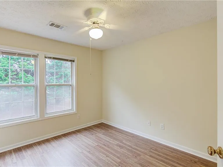 3924B Berwick Farm Dr — Photo 26