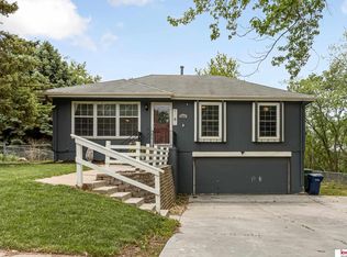 2809 Angie Dr, Bellevue, NE 68005