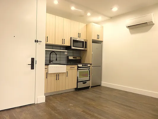 Rented by Rennit Inc. | media 86