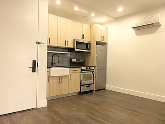 Rented by Rennit Inc.