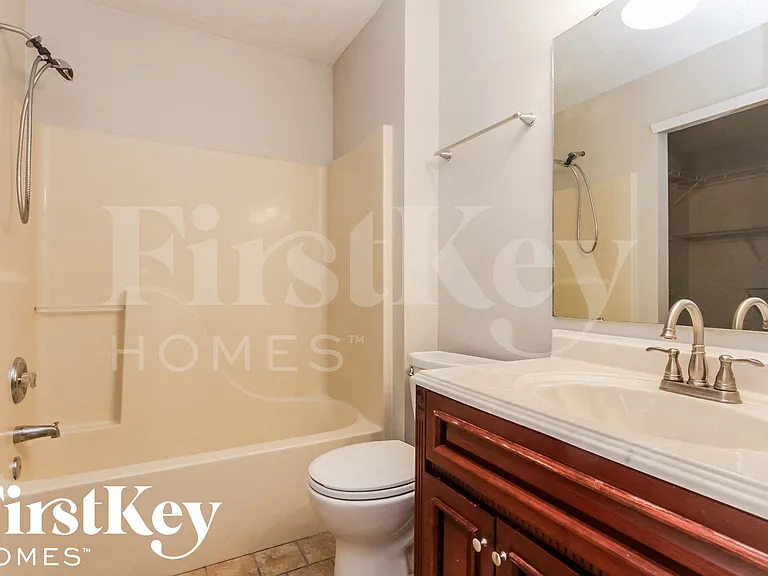 746 Apple Ln — Photo 9