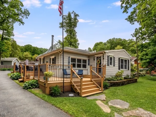 1020 Green Pond Rd, Newfoundland, NJ 07435