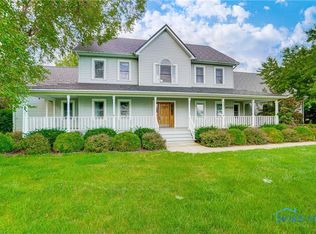 13839 Hannah Rd, Bowling Green, OH 43402