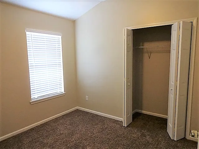 1904 Abercrombie Ln — Photo 16