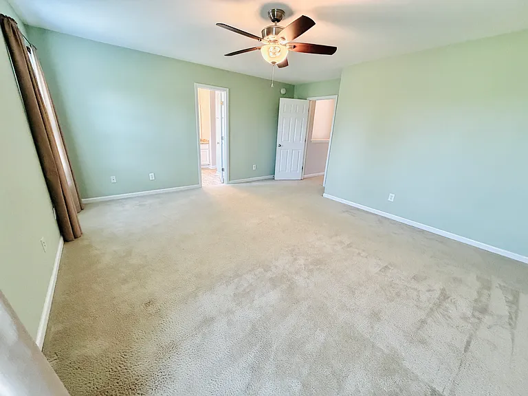 312 Ashmore Ln — Photo 10