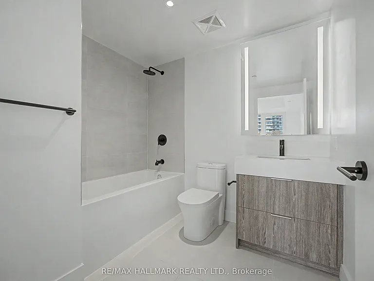 308 Jarvis St #406 — Photo 10