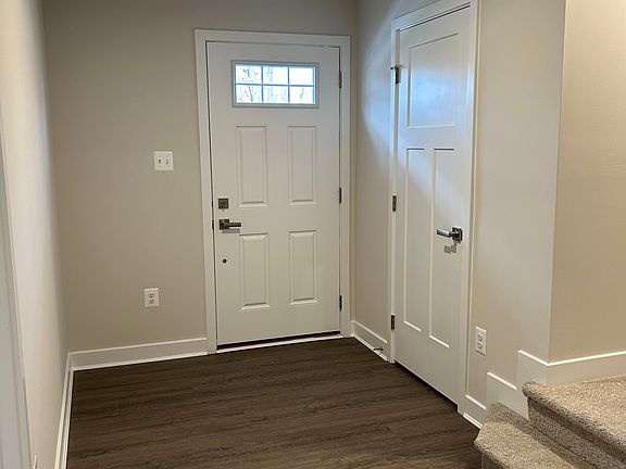 3rd image of 816 New Castle Landing Dr
