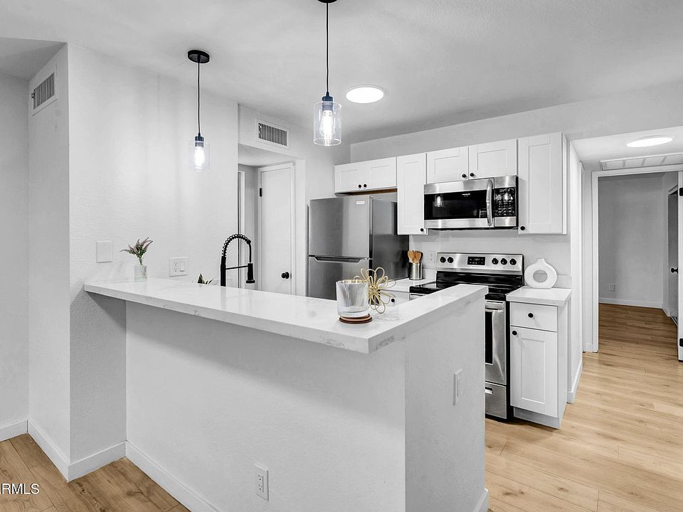 1st image of 19820 N 13TH Avenue #218