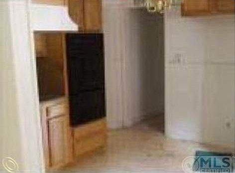 Kitchen 2.jpg