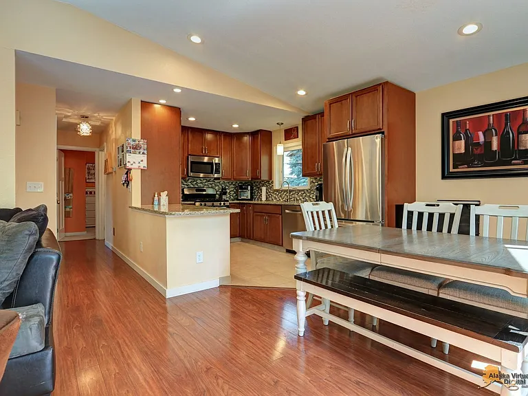 10137 Birch Ln — Photo 14