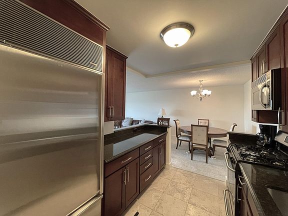 5th image of 411 S Old Woodward Ave Unit 724