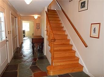 3rd image of 2120 Greenwood Rd