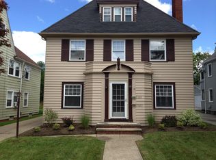 17627 Winslow Rd, Shaker Heights, OH 44120