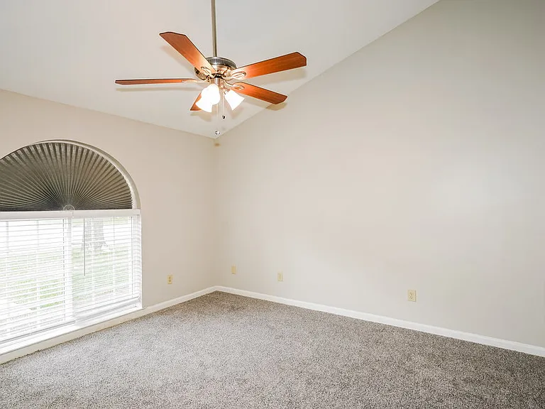 2729 River Bend Dr — Photo 9