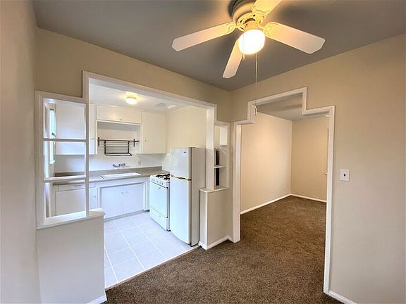 5th image of 4127 Poplar St