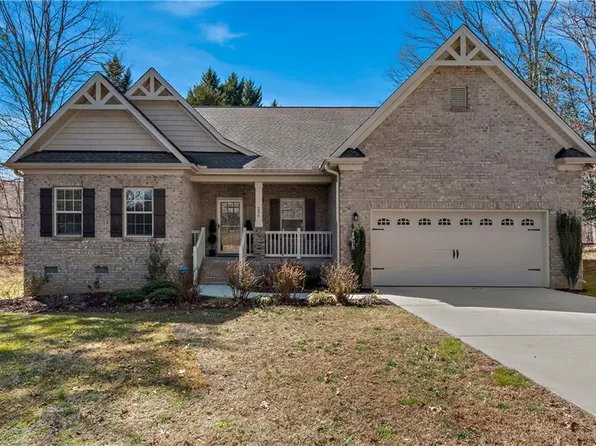 296 Shady Brook Ln, Lewisville, NC 27023