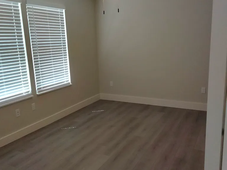 109 Hardy St — Photo 17